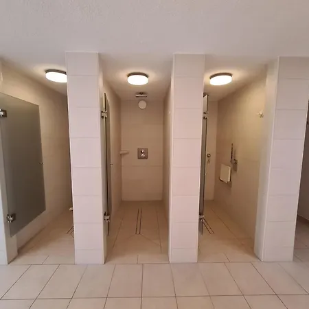 Terrassenhaus, 62 Apartament